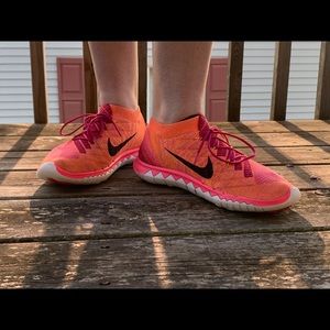 Nike Gym Shoes BAREFOOT RIDE 3.0